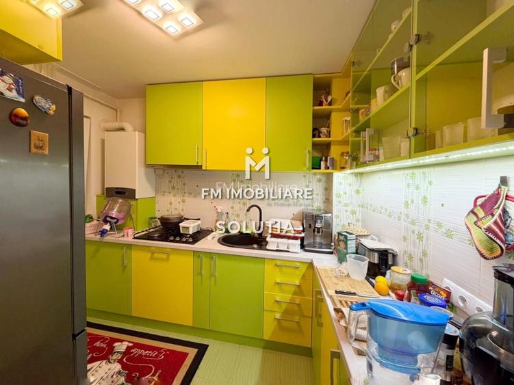 Apartament  3 camere decomandat, etajul 2 -zona Casa de Pensii - 3