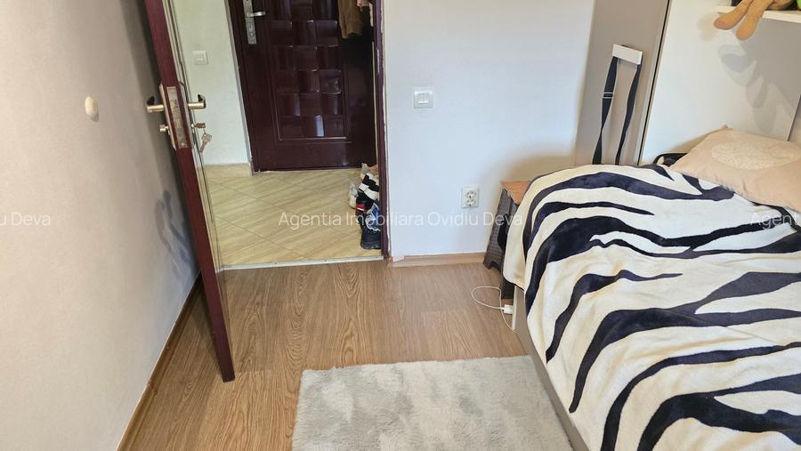 Vand apartament 3 camere in Deva, pe Al. Armatei, etaj 3,  mobilat si utilat - 8