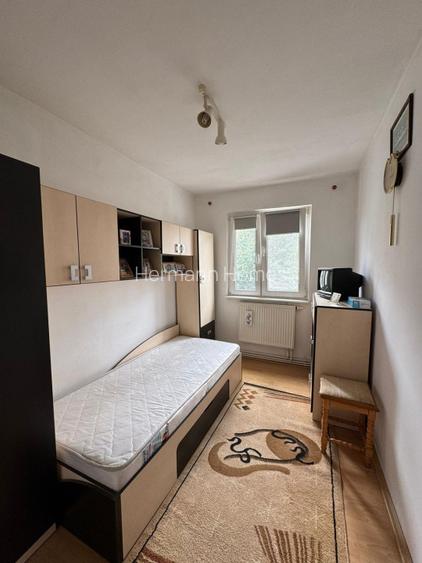 Apartament 3 camere - de inchiriat - Vasile Aaron - balcon inchis - 2