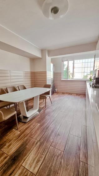 Vanzare apartament 3 camere, et. 2, 112 mp, Str. Tecuci