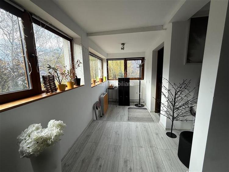 Casa de vacanta cu panorama  spre lac - 4