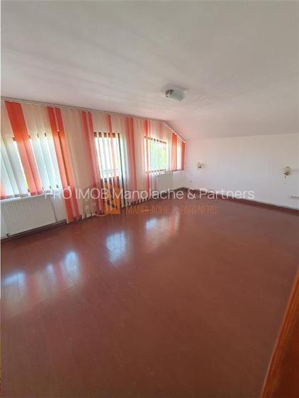 EXCLUSIVITATE! Casa cu teren si garaj in cartierul Mihai Viteazu - 2