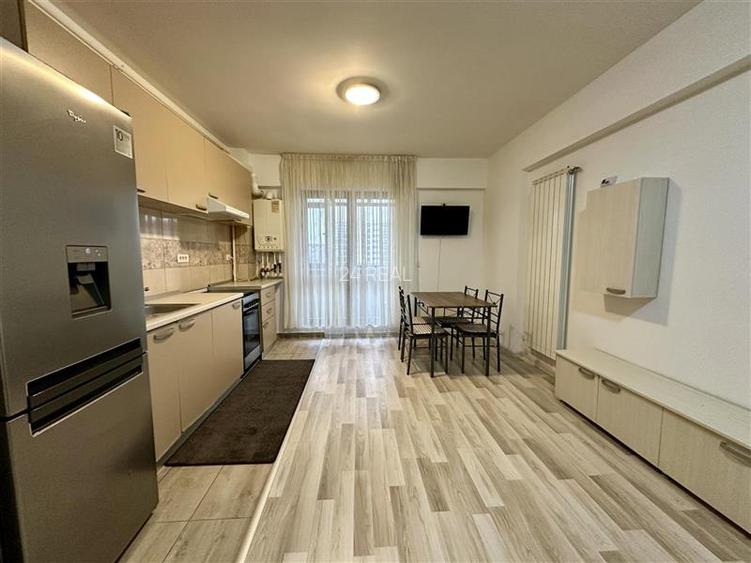 Inchiriere apartament 2 camere - loc parcare inclus - 4