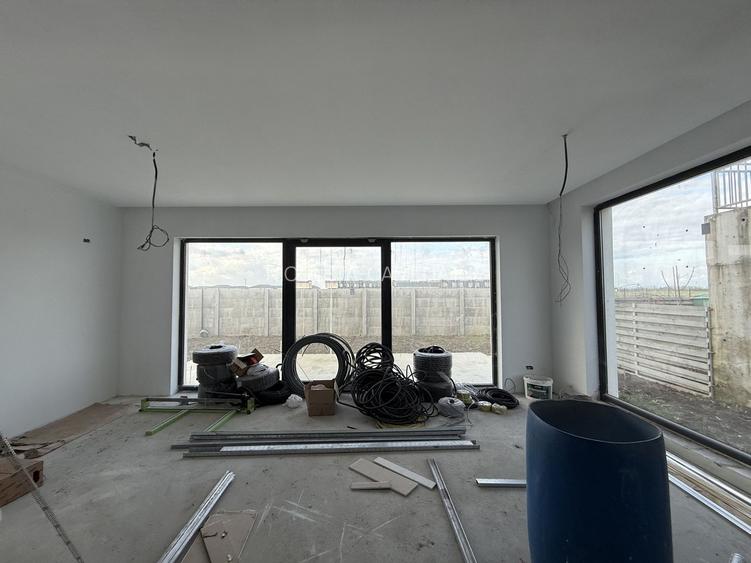 CASA| VILA INDIVIDUALA | LUX| COM 0% | 5 CAM| PROPRIETAR| NOU ! CURTE - 38