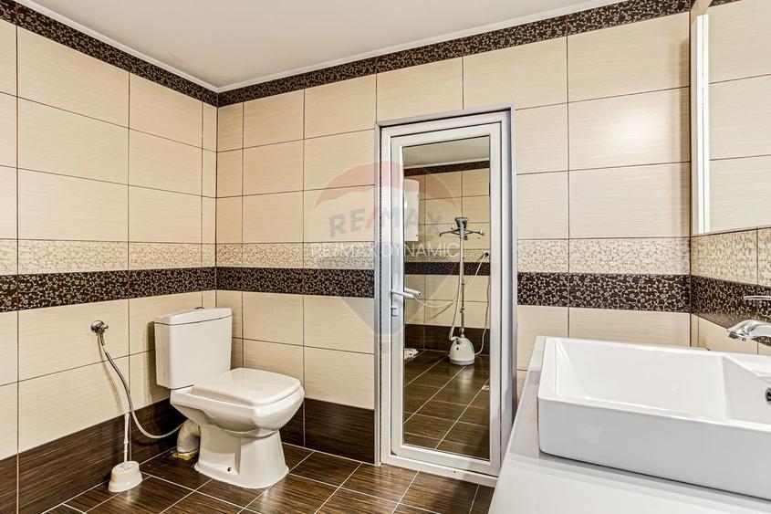 Scaun de inchiriat, salon de infrumusetare zona Vlaicu - 8