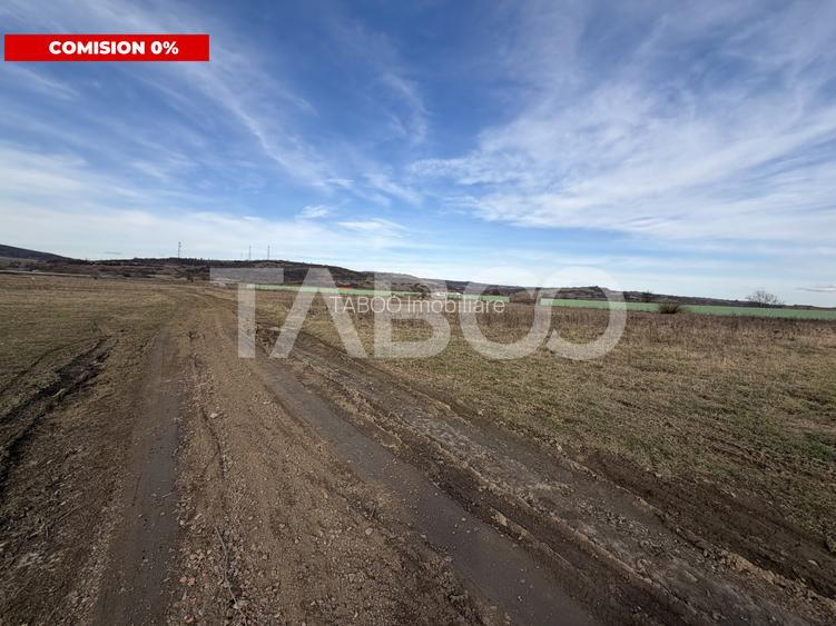 Teren Intravilan 1440 mp cu toate utilitatile Zona Meltea Fagaras - 2