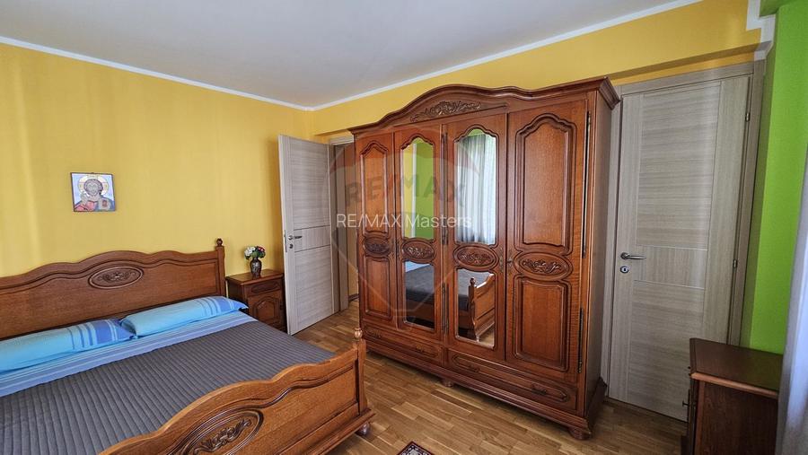 Casă / Vilă de lux cu 8 camere de vânzare in Obcini, Suceava - 38