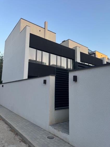 Proprietar închiriez vila Pipera zona Iancu Nicolae