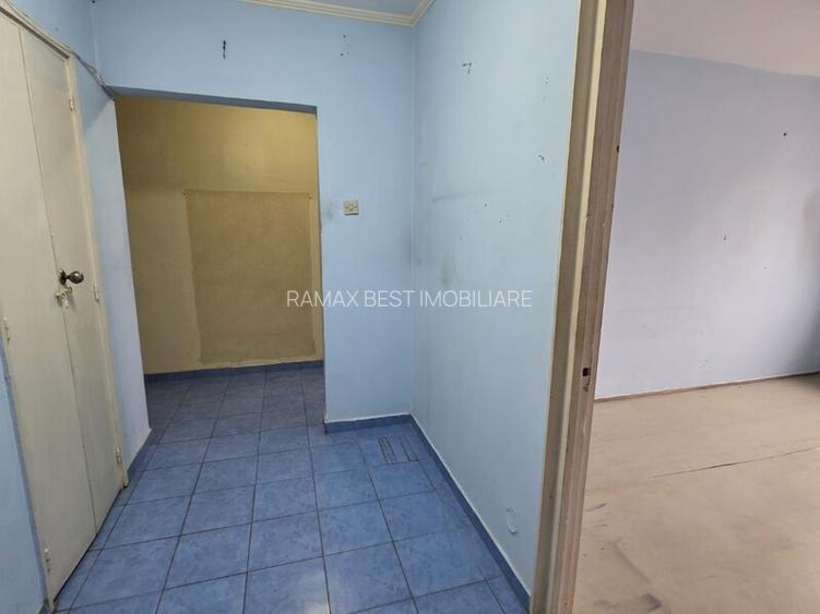 Jean Steriadi, 5 minute metrou 1 Decembrie 1918, bloc reabilitat - 3