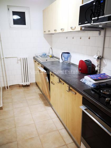 Garsoniera cu bucatarie separata - Zona Centrala - Bd. Unirii - 6