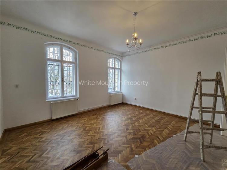 Birou superb renovat in Centrul Istoric Brasov - 31