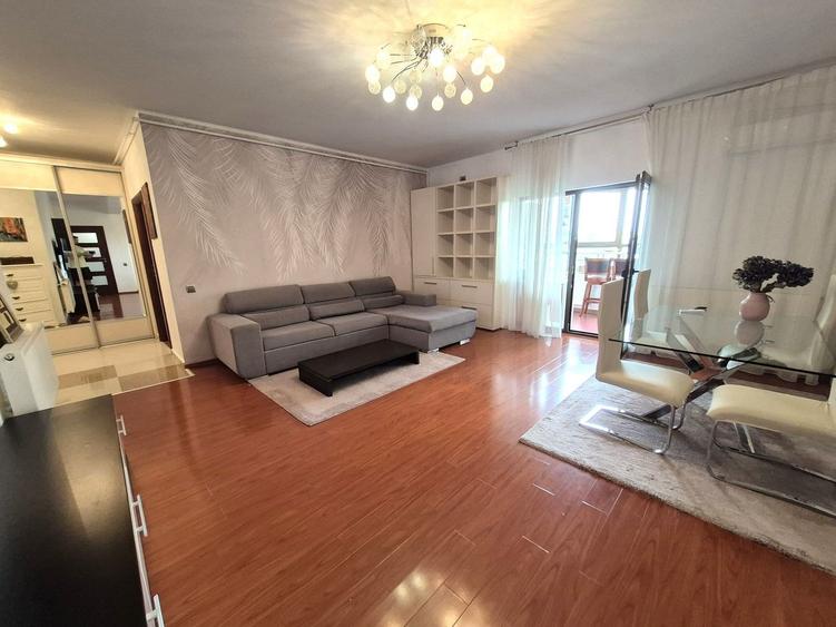 Apartament 3 camere, zona Bazilescu-Jiului.
