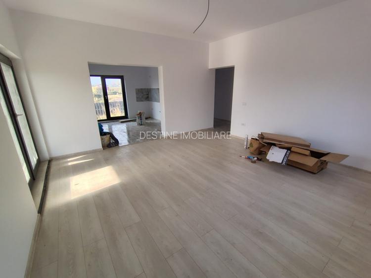 Vorovesti-Casa individuala cu 4 camere, plan parter  - 2