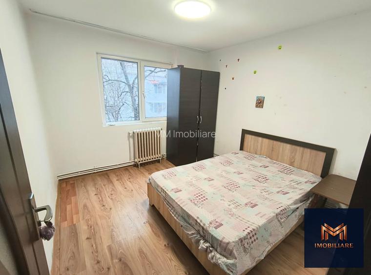 Apartament 2 camere, Zona Primaverii , etaj 4, semidecomandat - 12