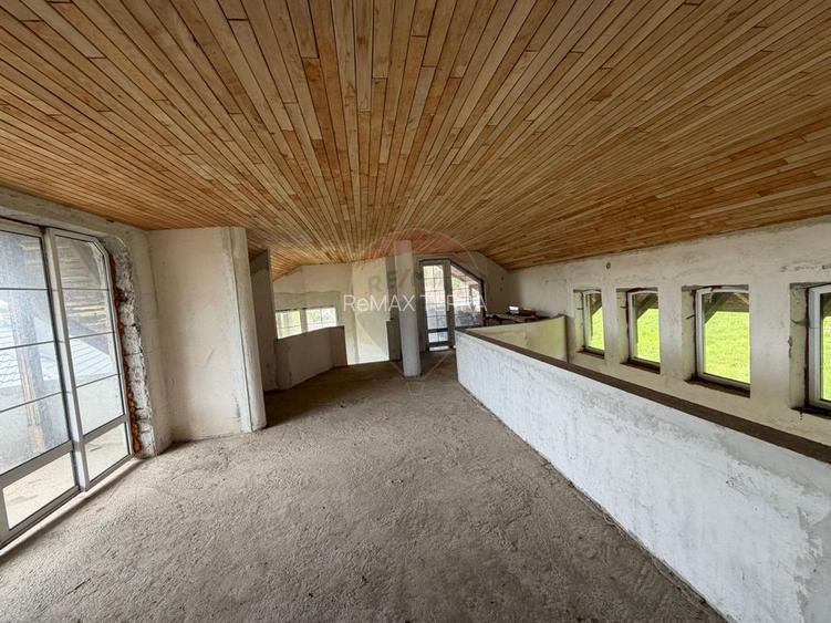 Proprietate spatioasa cu teren generos -în Buciumi /Somcuta Mare - 9