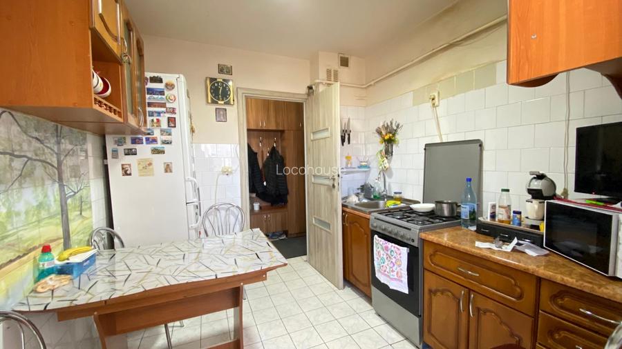 Apartament Zona Zorilor Decomandat - etaj 3/4 - 4