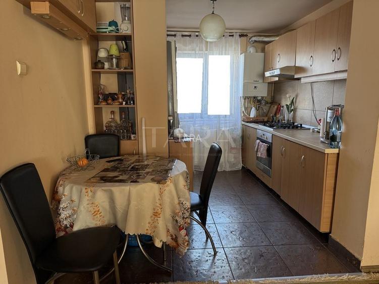 Apartament decomandat cu 4 camere, zona Minerva. - 3
