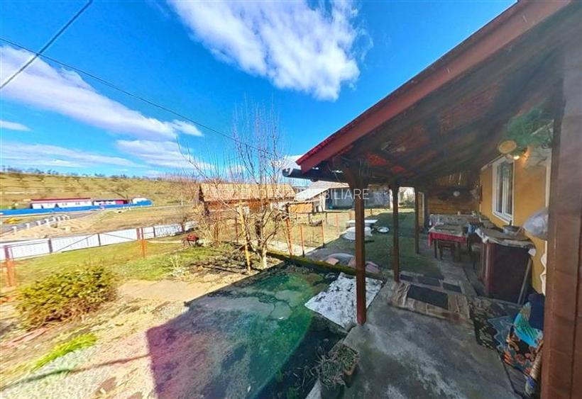 Tur 3D! Casa traditionala+ domeniu de 4.300 mp,livada,anexe:refugiu apreciabil C - 8