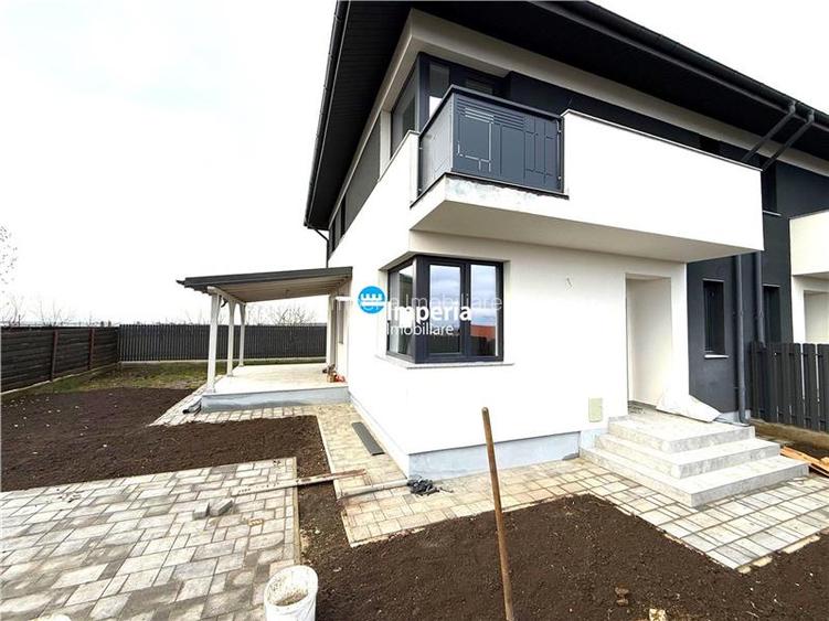 Duplex 4 cam, Coso Garaj , 2 min de centru Miroslava - 2