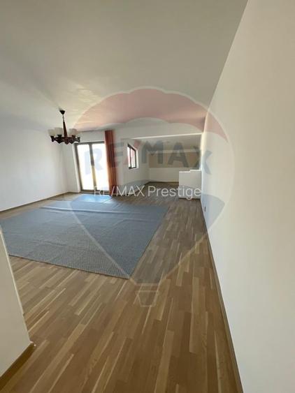 Cladire mixta depozitare  si birouri/locuit 600 mp si teren 1500 mp - 12