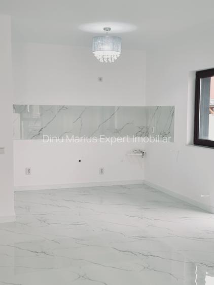 Casa 4 camere pe PARTER,incalzire pardoseala,rate dezvoltator,comision 0 - 9