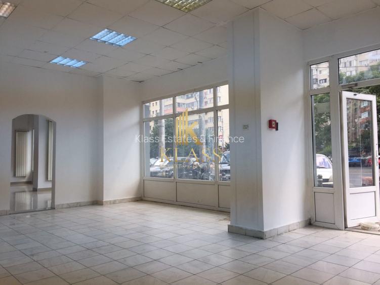spatiu comercial  de inchiriat  in zona Stefan cel Mare - 3
