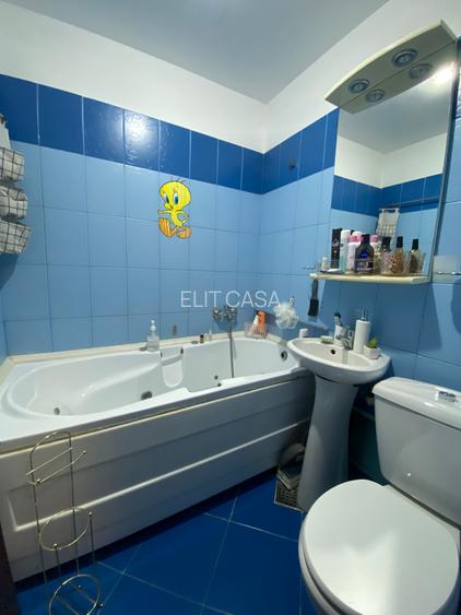Apartament cu 2 camere, zona Podu Ros - 8