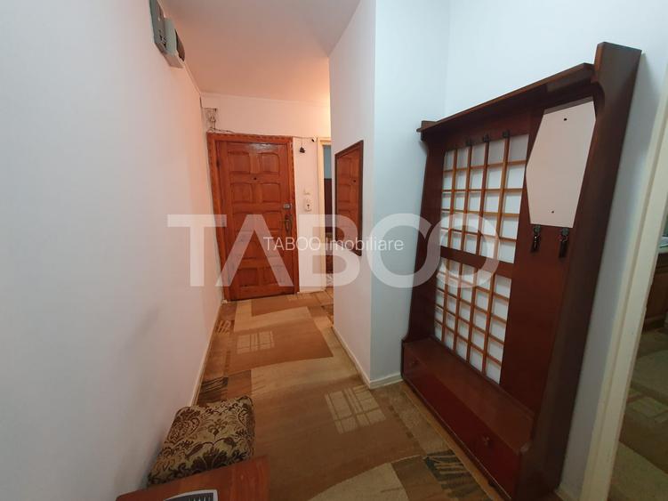 Apartament 2 camere de vanzare decomandat etaj 2 zona 1 Decembrie - 7