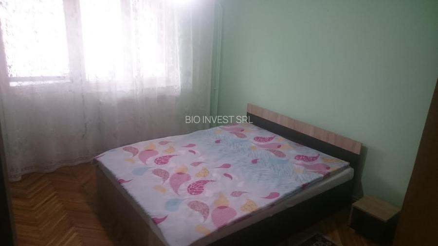 Inchiriez apartament 4 camere in zona Lipovei - 3