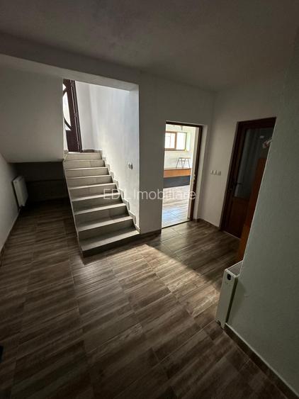 Casă de închiriat, 7 camere, 250 mp, Făget - 9