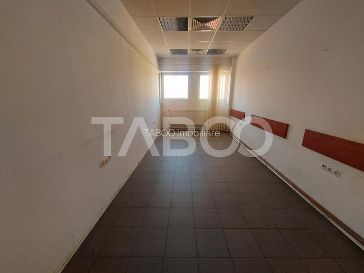 Spatiu comercial de inchiriat 6 incaperi 1300 mpu centrala zona Sibiu - 5