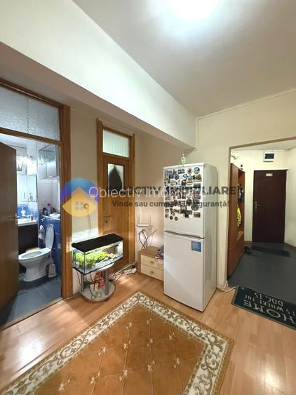 Apartament 3 camere de vânzare – zona centrala – Etaj 1 - 3
