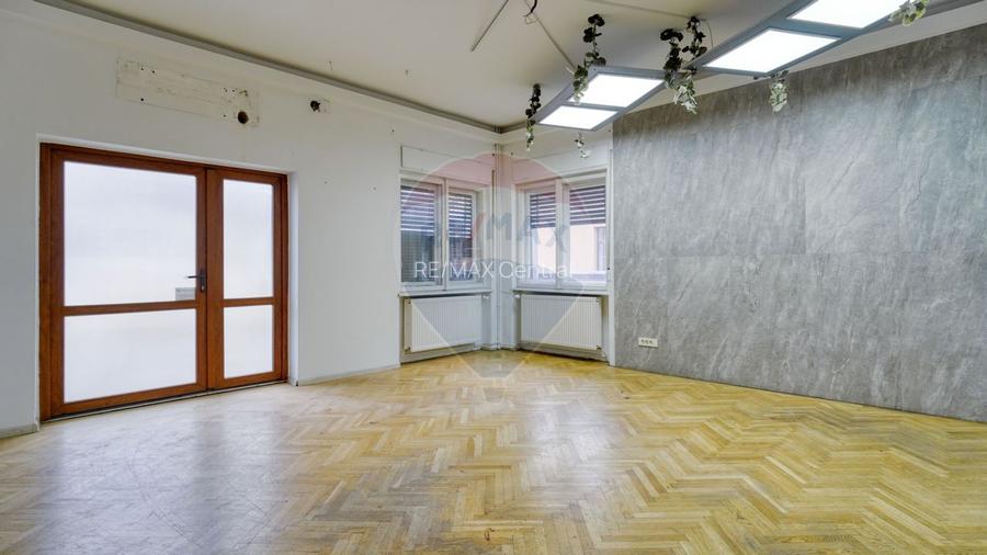 Casă / Vilă cu 9 camere de închiriat în zona Centrul Civic! - 6