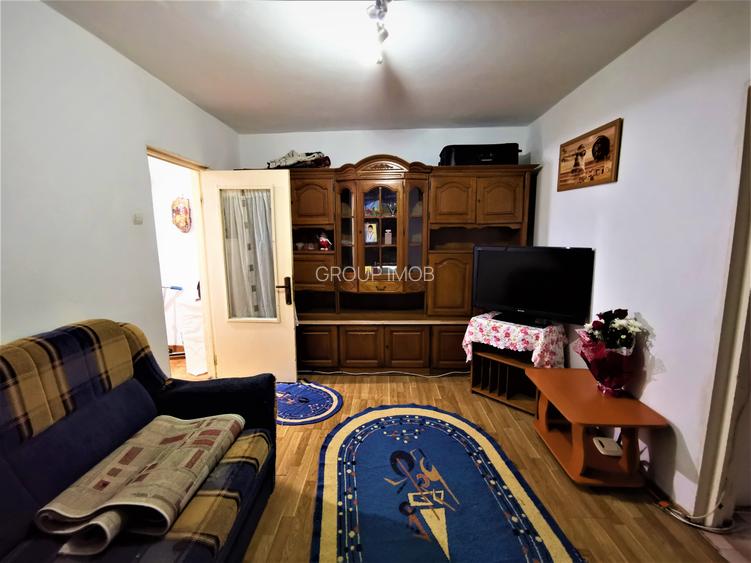 Apartament 3 camere | 49.000 € | Bazinul de Înot | Șarpantă - 2