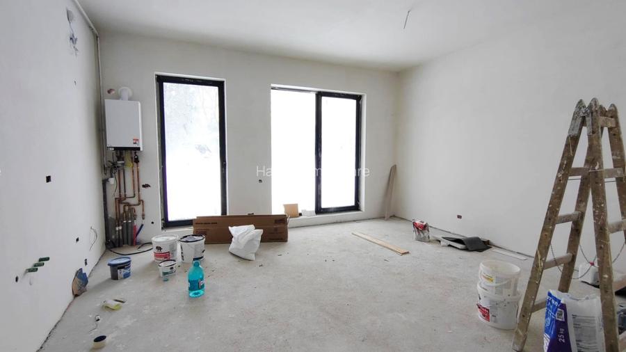 Bloc nou, S+P+5E, cu 19 apartamente, cu 1,2 si 3 camere,  zona Central - 3