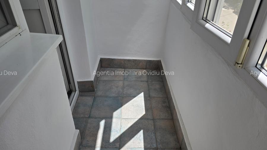 Inchiriez apartament 2 camere in Deva,  Bld. 1 Decembrie (JOLI CAFE) - 9