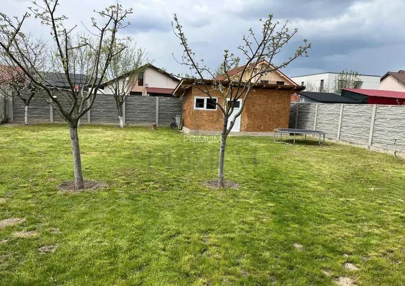 Casa individuala - partial mobilata - teren 660 mp - 9