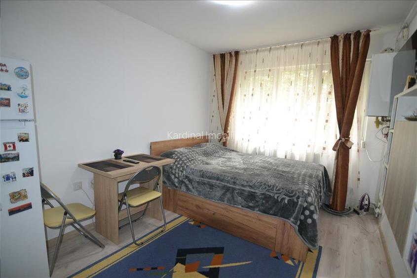 Exclusiv ! Apartament 2 camere Tractorul etajul 1 - 10