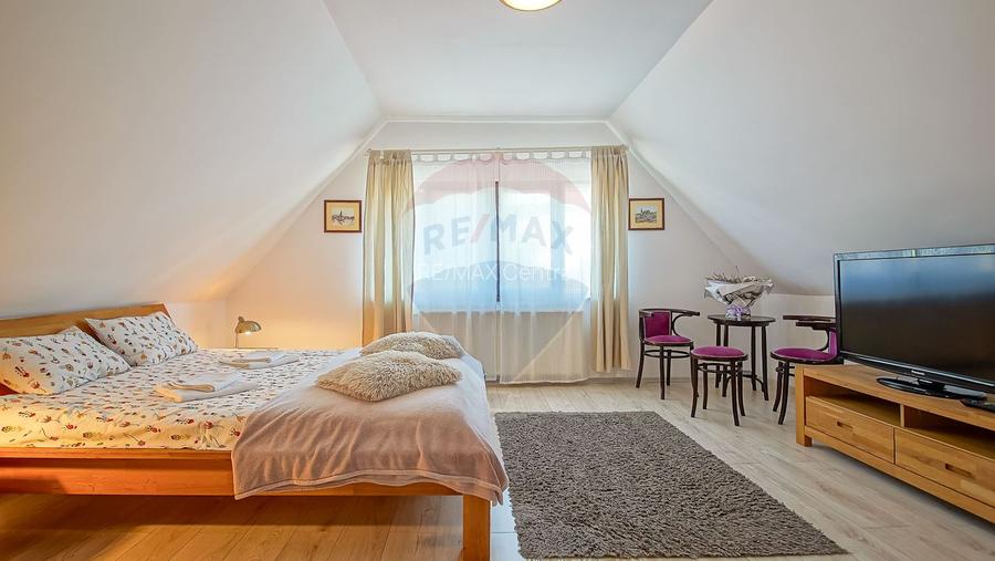 Casă cu 2 apartamente în Brasov, investiție sigură sau căminul ideal - 12