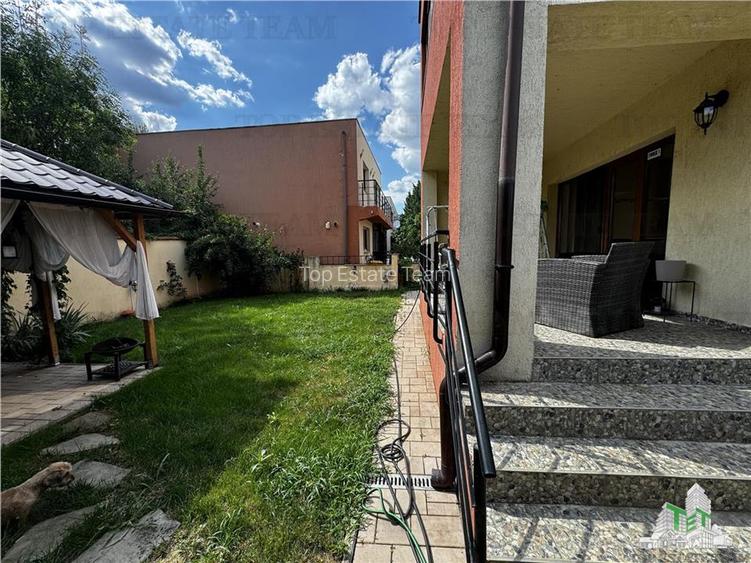 Zona Primarie Mogosoaia | Complex de case cu bariera | Curte cu foisor - 11