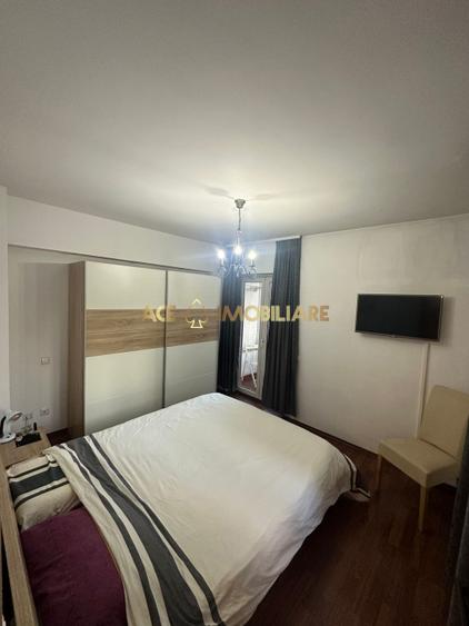 2 Camere de inchiriat | Universitate | Centrala proprie | Metrou