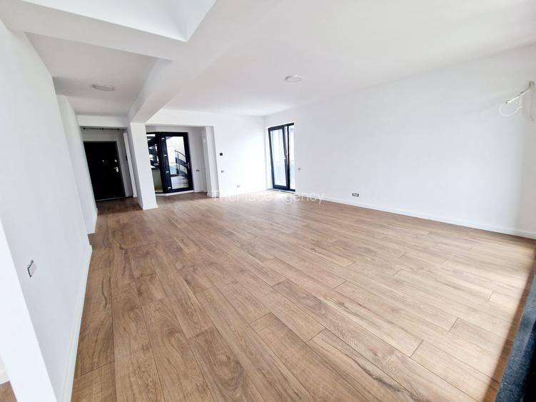 Penthouse cu 4 camere, 416mp  inclus terasa , la 200 m de rond Pipera - 2
