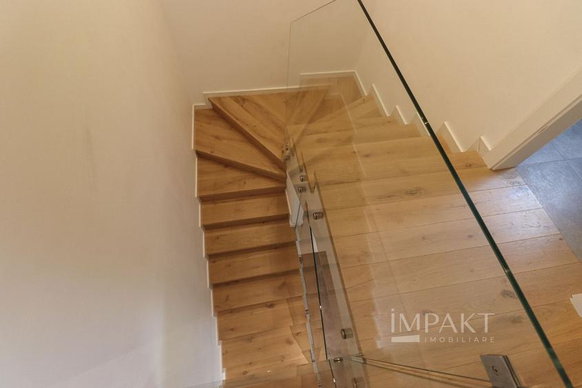 Casa cuplata minunata de vanzare, situata in cartier Voronet!