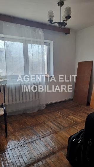 Apartament 3 camere, zona Parcul Curcubeului