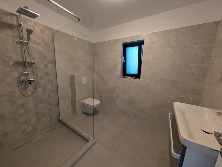 Casa premium! Hemeiusi 3 dormitoare,3 bai , terasa beci