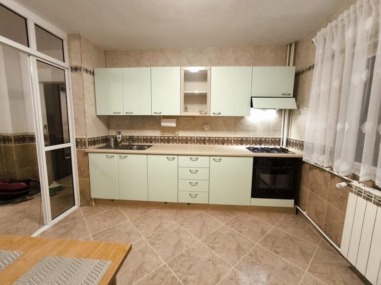Inchiriere 3 camere vis-a-vis de MALL VITAN complet mobilat si utilat