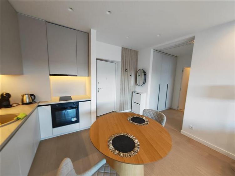 Apartamant 2 cam de vanzare - Aviaitiei Tower - pentru investitie