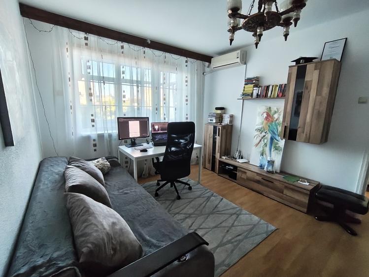 Închiriez apartament 3 camere Zona Podu Ros |Cantemir ,Etaj 3 Vedere Palas