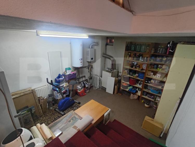 Casă finisata 220 mp, 2 corpuri de cladire , teren 261 mp, cart Gruia !