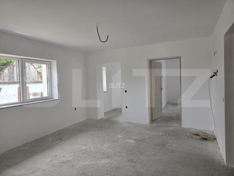 Casa 2 camere, 120 mp -7.8 ari teren . Lazuri - 6